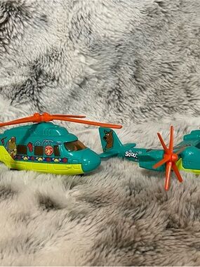 Mattel Teal and Lime Scooby-Doo Rescue Helicopter with Orange Rotors.